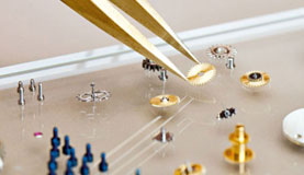 深圳江诗丹顿指定维修门店打开表壳